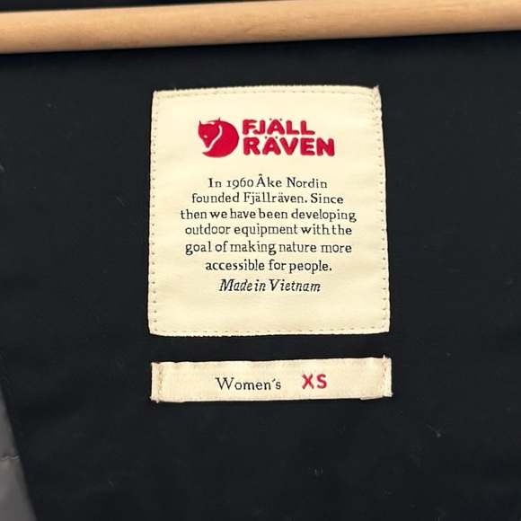 Fjallraven Singi Down Jacket Parka Black Womens XS Outdoor Rugged Gorpcore $640 - Picture 16 of 16
